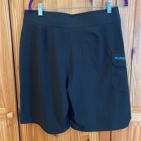 Mens Under Armour Board Shorts - Picture 2 of 4
